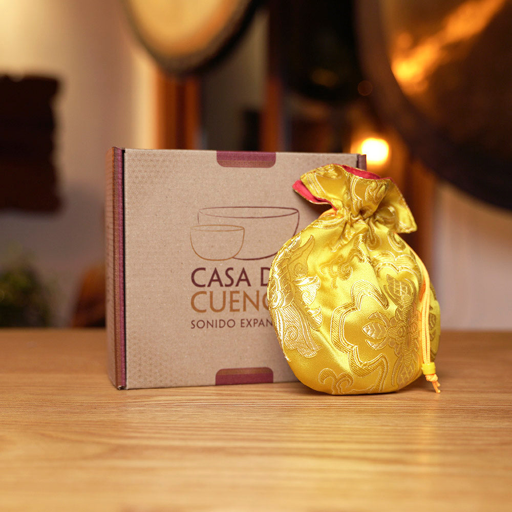 TINGSHA TIBETANA SÍMBOLOS SAGRADOS MEDIANA (7,5 CM)