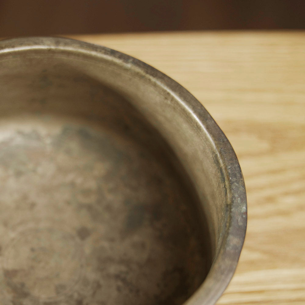 CUENCO TIBETANO ANTIGUO THADOBATI REMUNA (RE# - 12 CM)