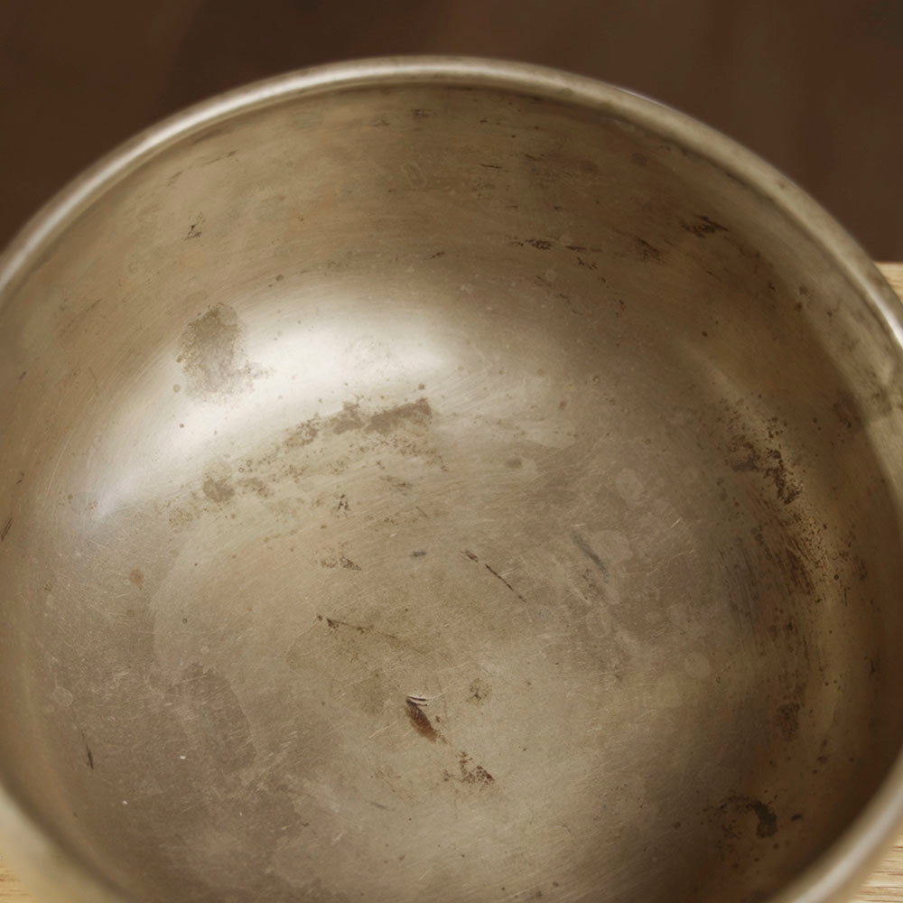 CUENCO TIBETANO ANTIGUO THADOBATI (DO# - 18,5 CM)