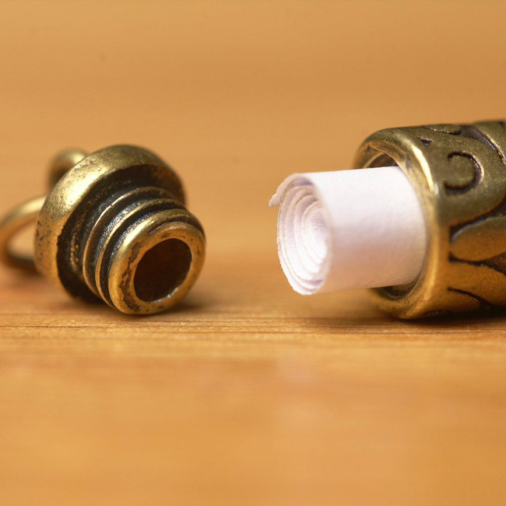 COLGANTE DE BRONCE COFRE DE DESEOS