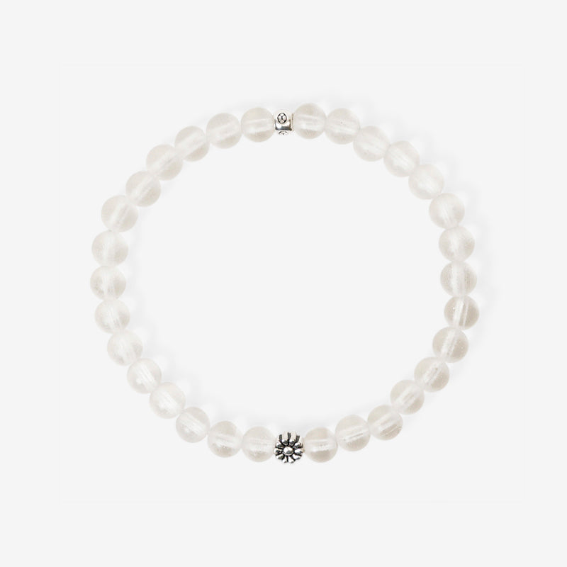 PULSERA ELÁSTICA CUARZO BLANCO MATE (6 MM) + DETALLE DE PLATA 925