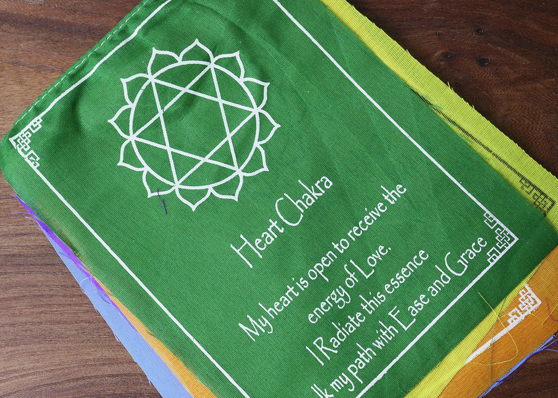 7 Chakra Flag - Medium