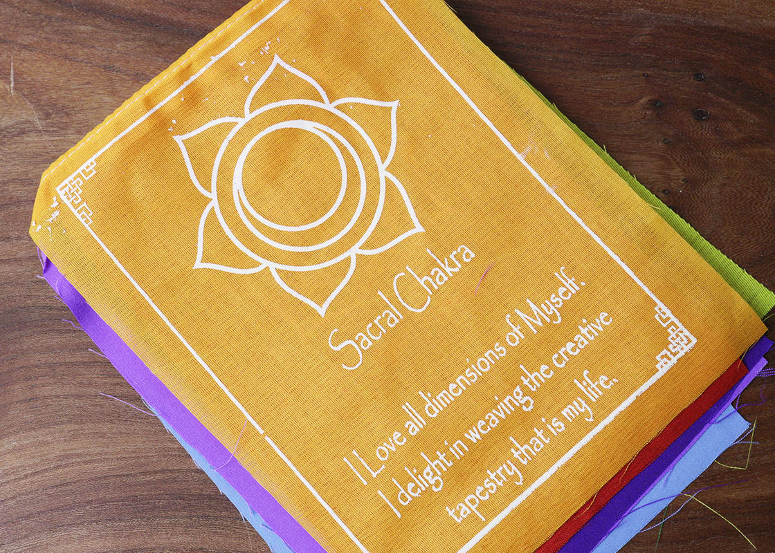 7 Chakra Flag - Medium