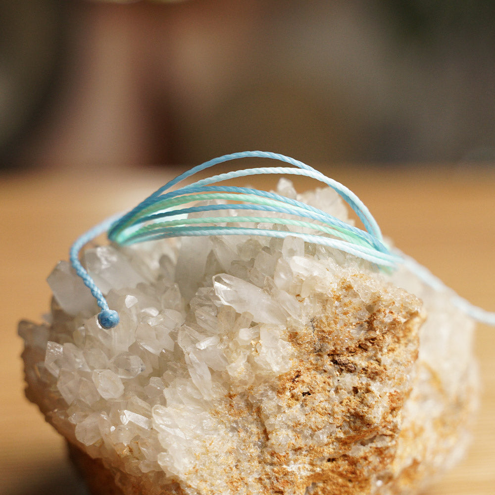 PULSERA AJUSTABLE HILO ENCERADO “ACUARIUS”