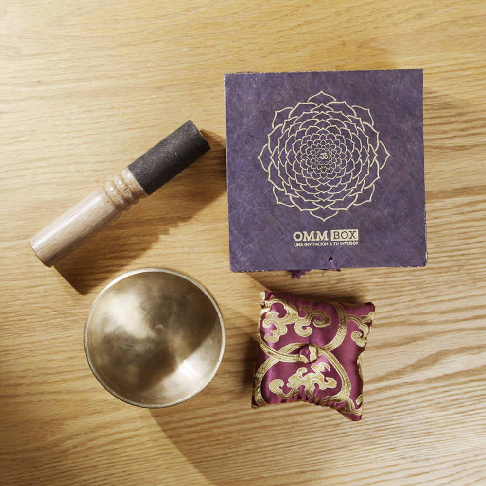 OMM BOX "SAHASRARA" + CUENCO CLÁSICO (10 CM)